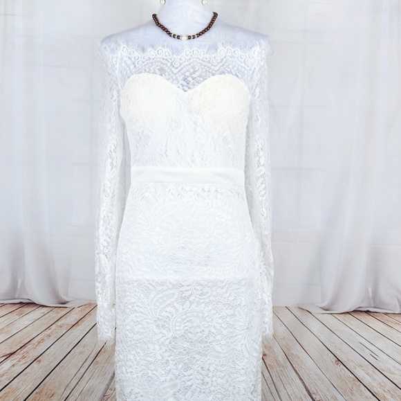 New Gorgeous Lace Mermaid dress - Picture 5 of 8